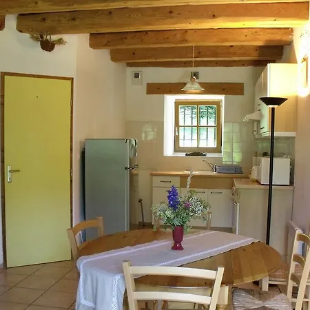 Holiday home Serenella Fontaine Et Coquelicots *