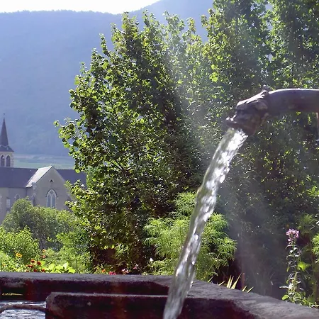 Serenella Fontaine Et Coquelicots Holiday home